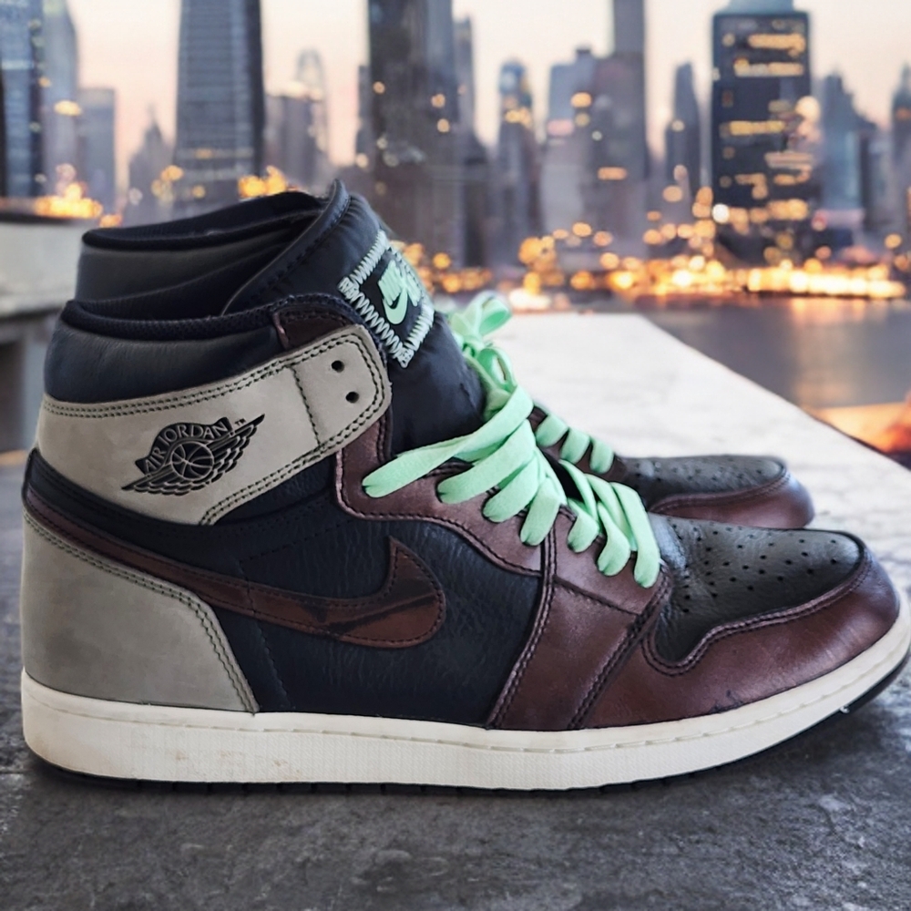 𝗦𝗢𝗟𝗗 Nike Air Jordan 1 Retro High OG 'Patina' (AKA: 'Rust Shadow')